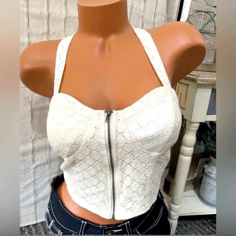 Full Tilt White Front Zip Lace Crisscross Back Tank Top